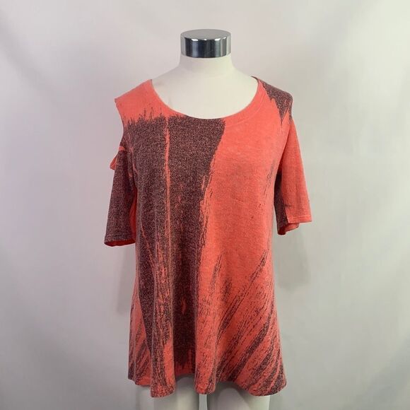 Chalet peach gray print open shoulder top - Picture 1 of 9